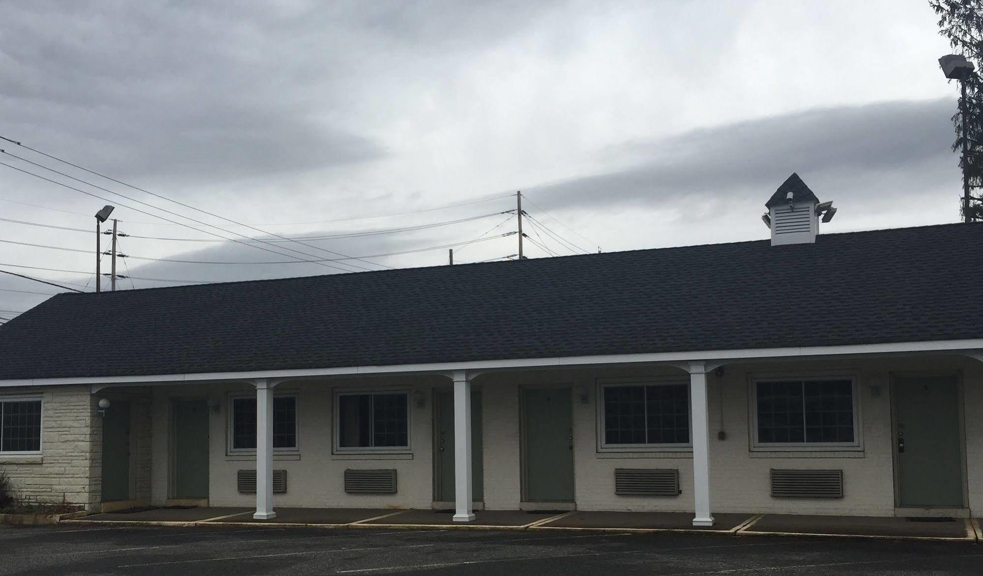 Track & Turf Motel Mount Laurel Ngoại thất bức ảnh