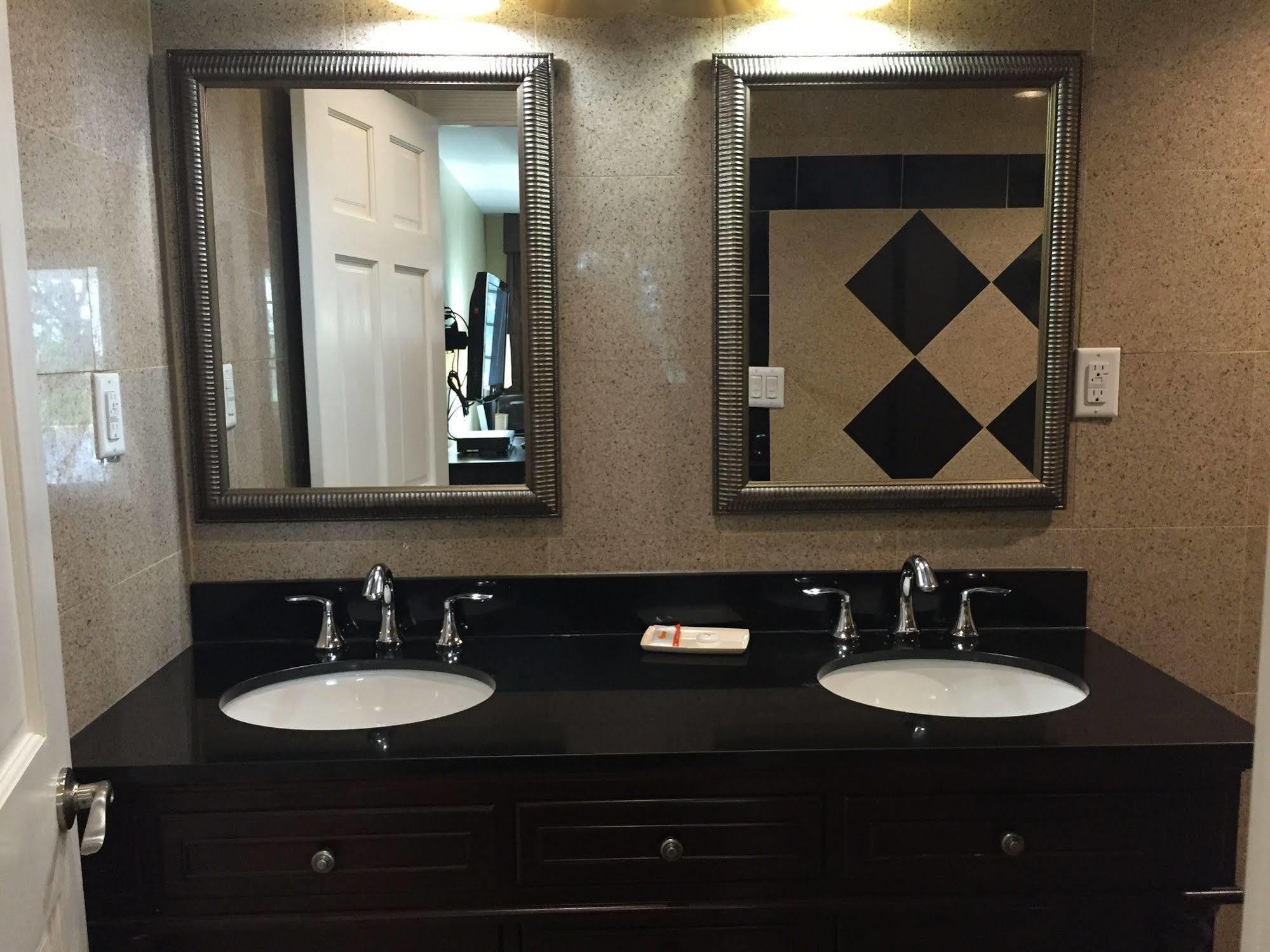 Track & Turf Motel Mount Laurel Ngoại thất bức ảnh