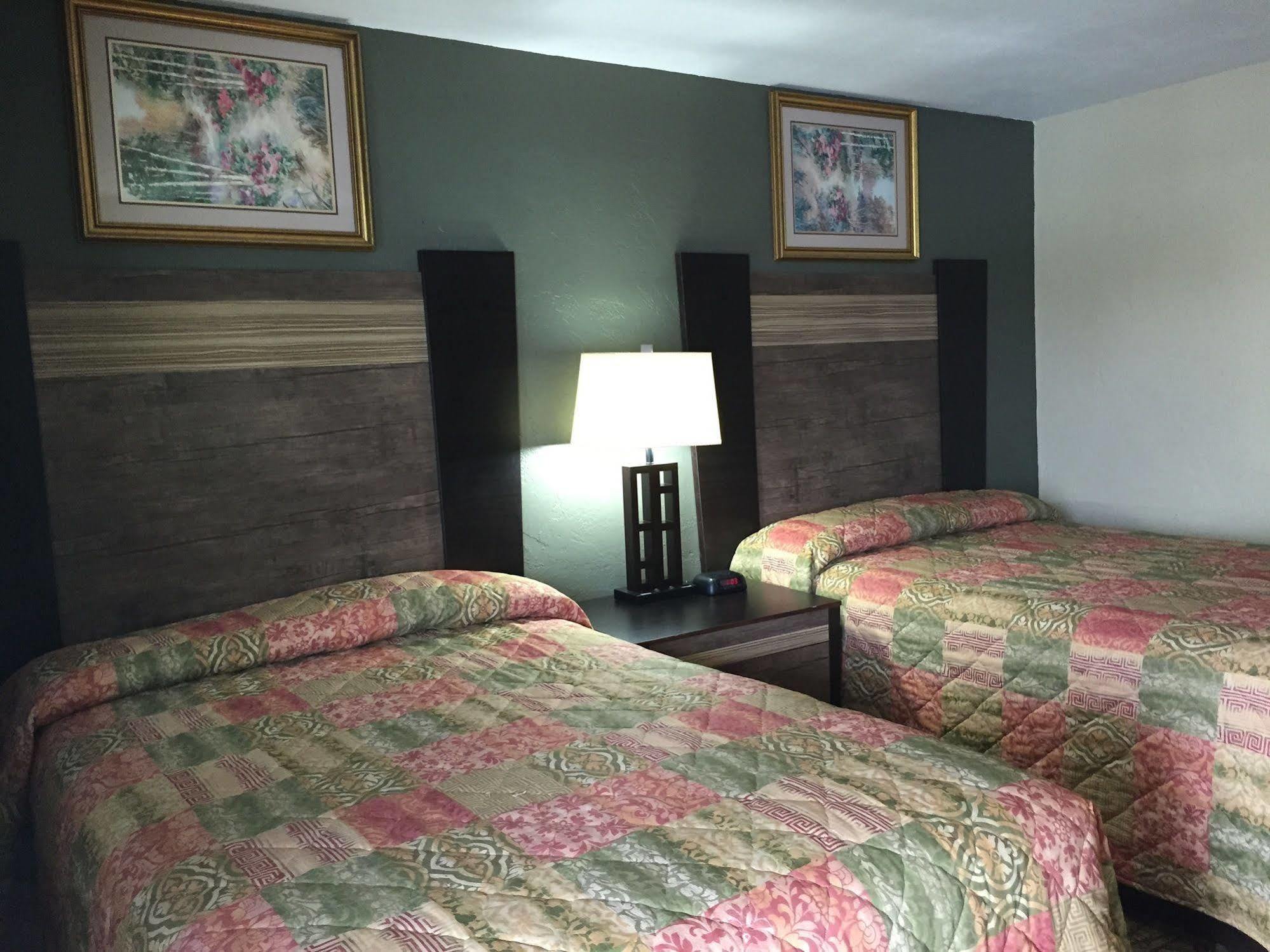 Track & Turf Motel Mount Laurel Ngoại thất bức ảnh